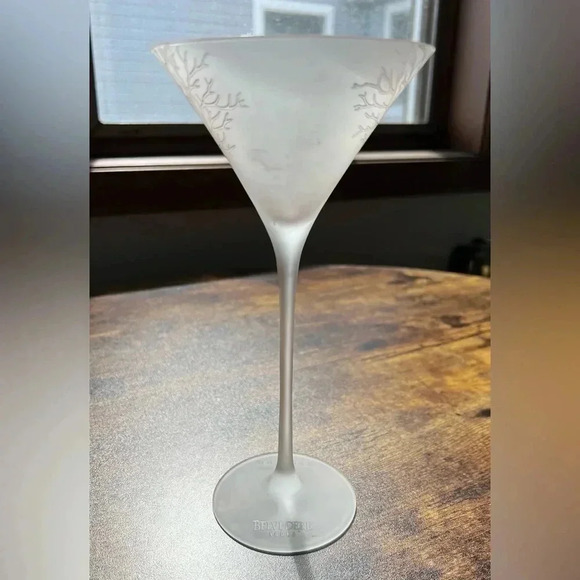 Belvedere | Spectre 007 long stemmed frosted martini glass. - Picture 6 of 14